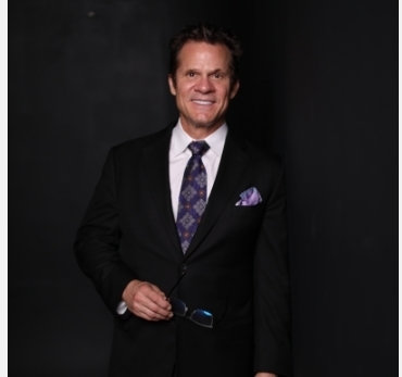 THE STEWART CENTER Dr. Hal Stewart, DDS